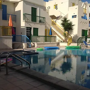 מלון דירות Sea N View **